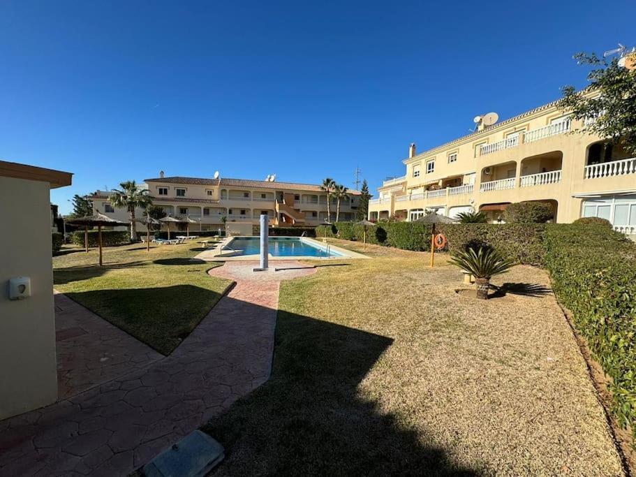 Nuevo Deluxe & Piscina *