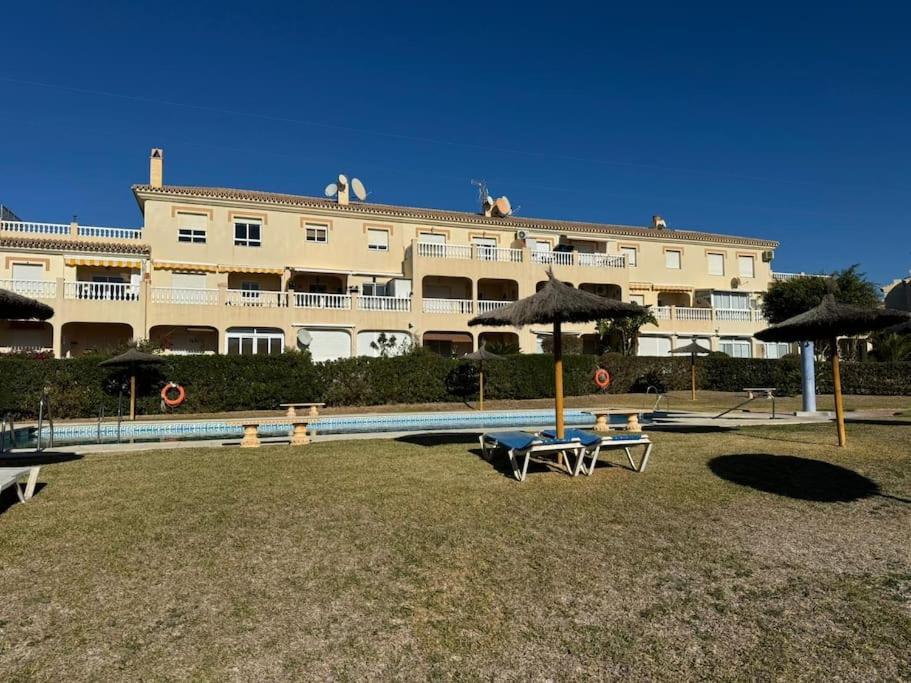 Nuevo Deluxe & Piscina *
