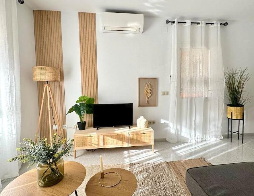 Nuevo Deluxe & Piscina Apartament